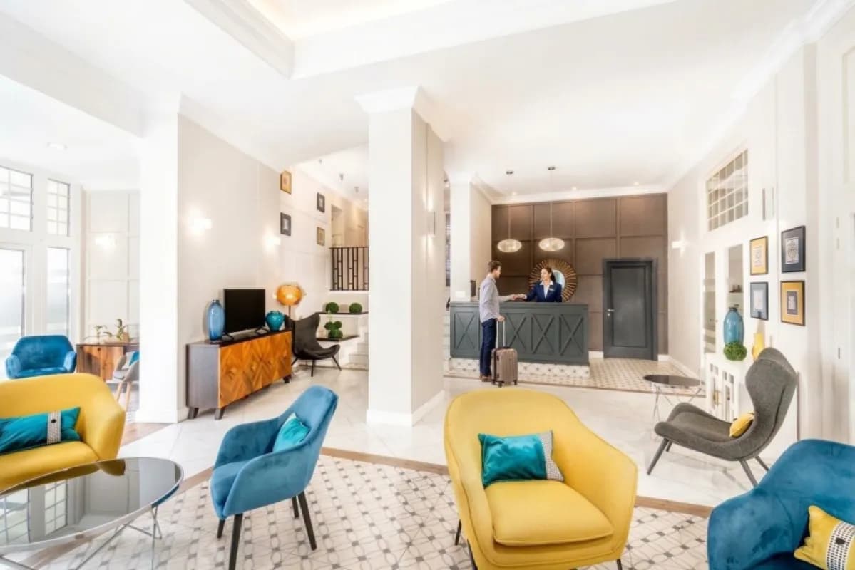 Bun venit la Hotel Artemis