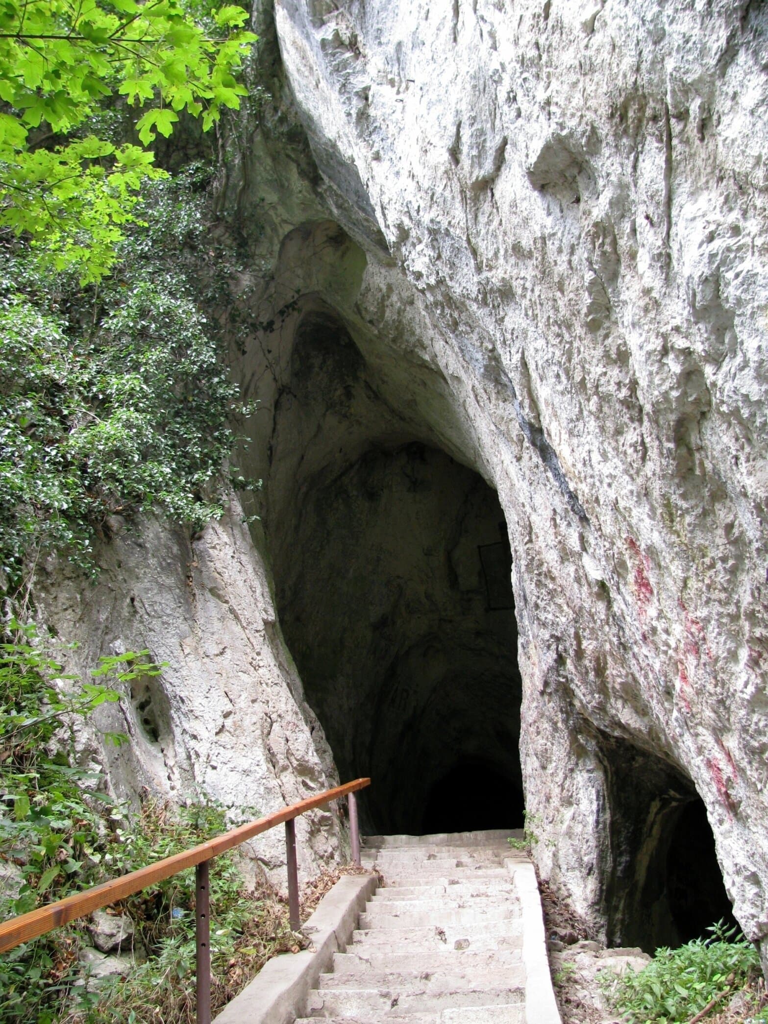 Grota Haiducilor, Băile Herculane